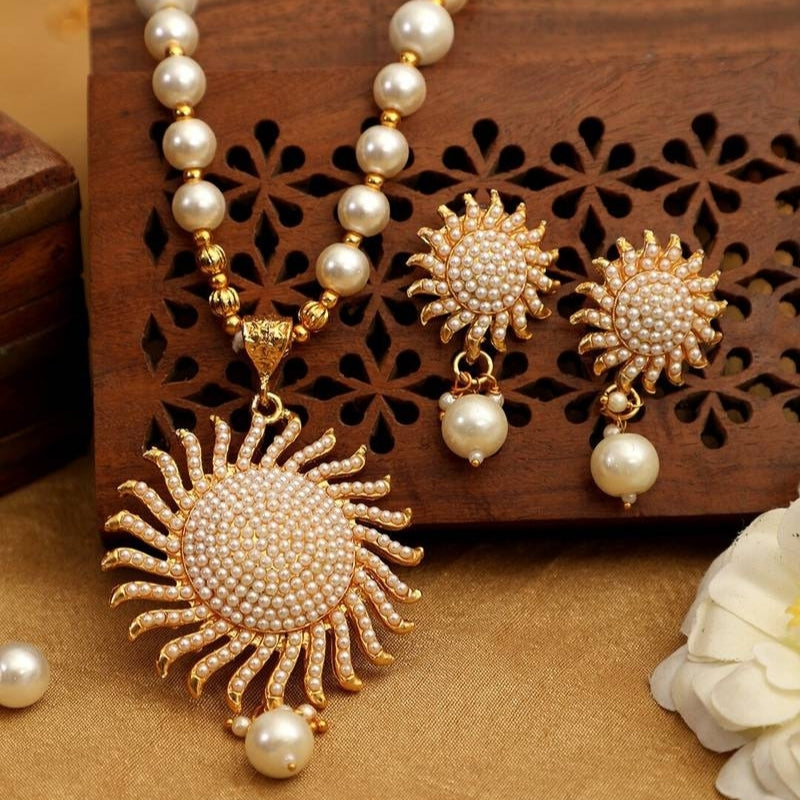 Pearl Gold Plated Necklace Set